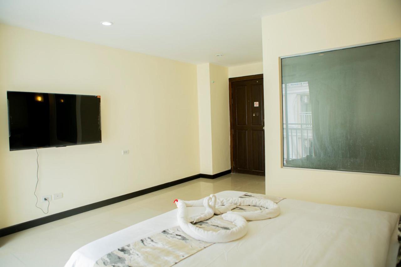 Blue Skyline Hotel Patong Экстерьер фото