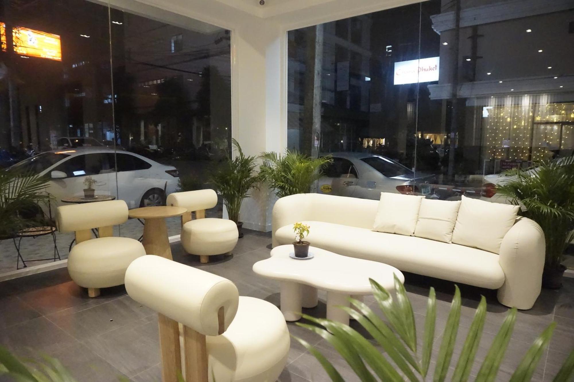 Blue Skyline Hotel Patong Экстерьер фото