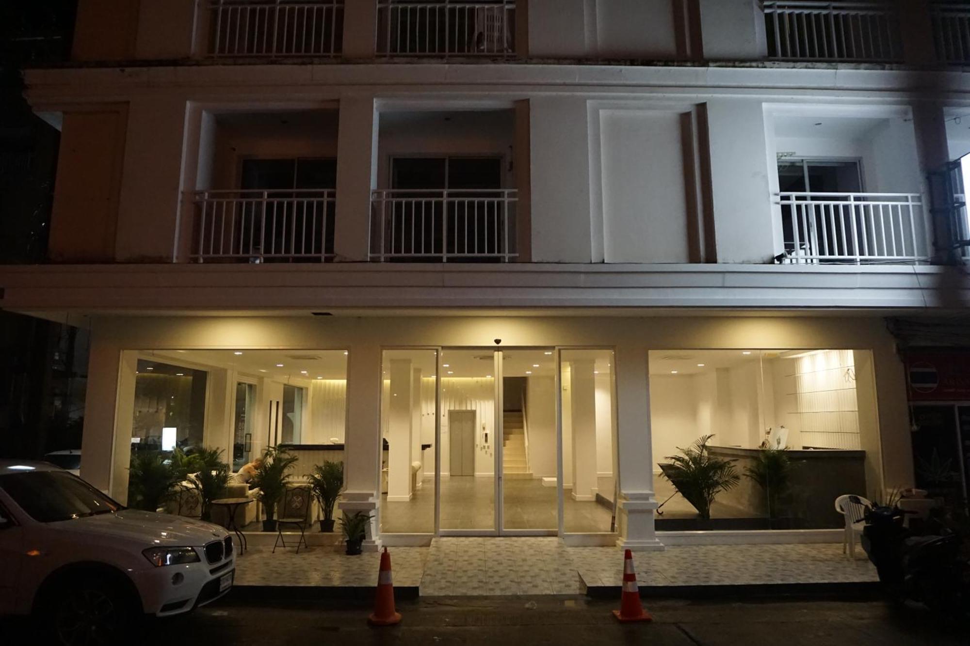 Blue Skyline Hotel Patong Экстерьер фото