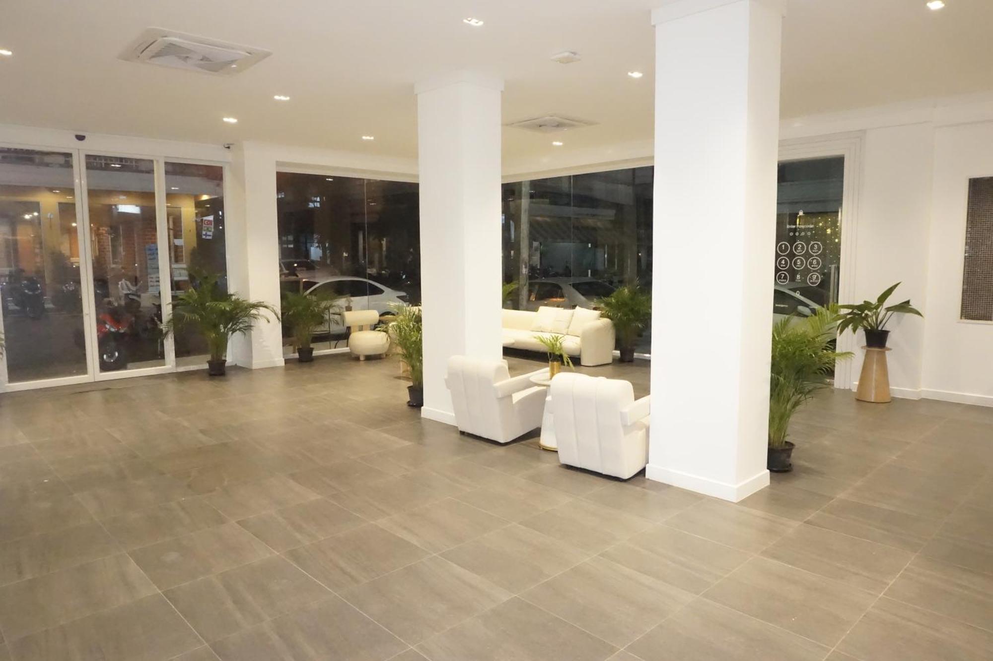 Blue Skyline Hotel Patong Экстерьер фото